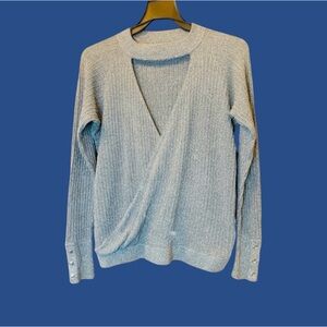 Jennifer Lopez EUC Metallic Knit ribbed Top. Cross over feature studded wrist M